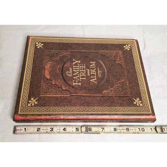 Our Family Tree and Album Book by the Five Mile Press Pty Ltd. Hardcover - Picture 6 of 6